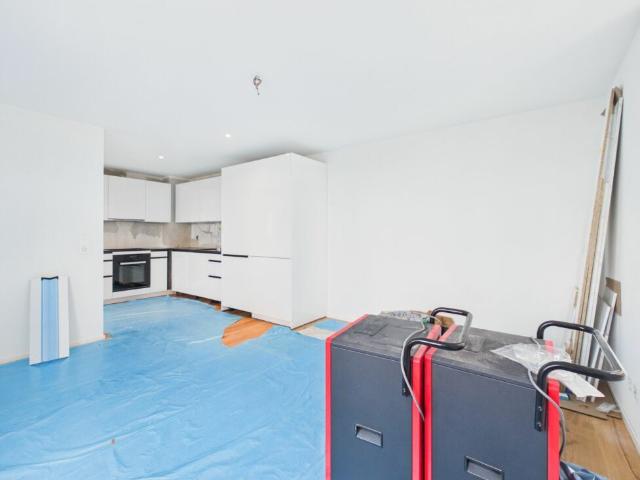 Exklusive 2.5 Zimmerwohnung | Erstbezug | Seesicht | Echtholzparkett | Sitzplatz | Waschturm