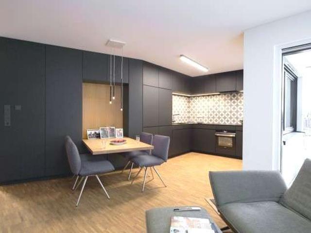 exklusive 2 Zi. Wohnung mit Südbalkon und Tiefgarage
