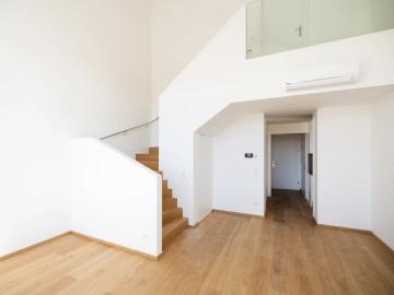 Exklusive 2 Zimmer Dachgeschoss Maisonette im Herzen des 9. Bezirks mit Terrasse und Panoramablick! Erstbezug!