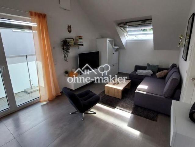 Exklusive 2 Zimmer Dachgeschosswohnung für Singles oder Paare