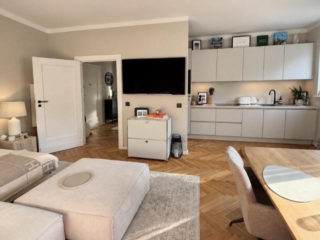 Exklusive 2 Zimmer Eigentumswohnung beim Olivaer Platz & Ku'damm zum direkten Losleben