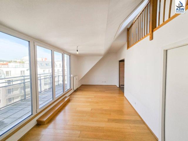 Exklusive 2 Zimmer Etagenwohnung mit sonniger Dachterrasse in U Bahn Nähe
