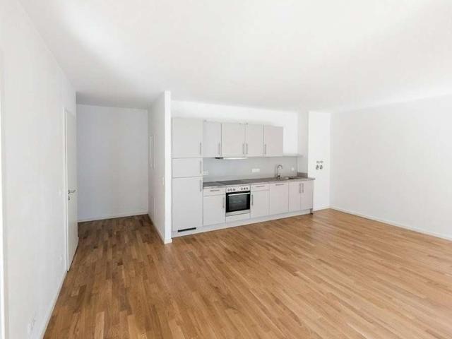 Exklusive 2 Zimmer Wohnung 2 Bedroom Apartment with Kitchen and Balcony