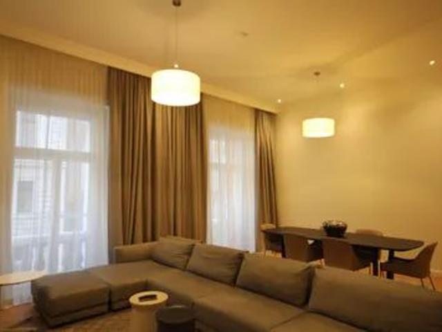 Exklusive 2 Zimmer Wohnung im 1. Bezirk mit Pool, Spa und Fitness