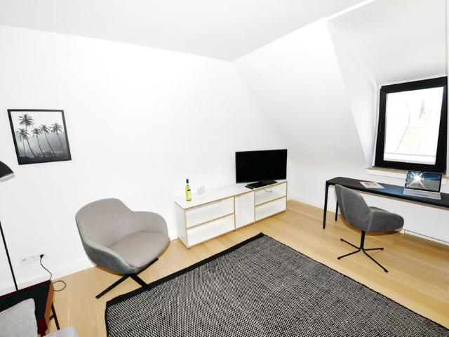 Exklusive 2 Zimmer Wohnung in Bestlage von Lindenthal Nähe Stadtwald