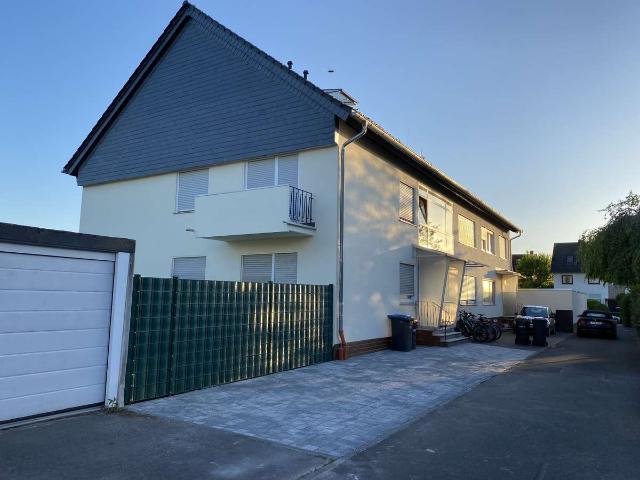 Exklusive 2 Zimmer Wohnung mit Balkon in Hochheim Weststadt