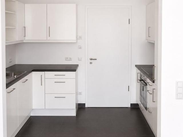 Exklusive 2 Zimmer Wohnung mit großzügiger Loggia und hochwertigem Wohnkomfort nahe Potsdamer Platz
