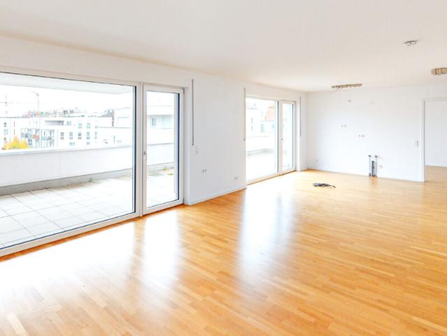 Exklusive 2 Zimmer Wohnung mit Dachterrasse