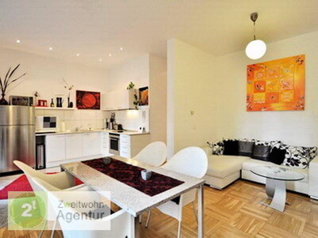Exklusive 2 Zimmer Wohnung mit Sonnenbalkon, Düsseldorf Unterbilk, Düsselstr
