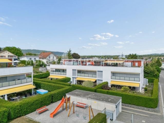 Exklusive 4.5 Zimmer Wohnung mit Grosszügigkeit und Komfort