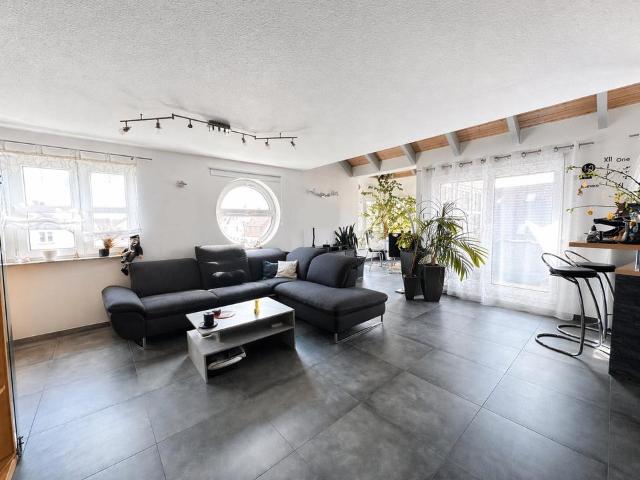 Exklusive 4,5 Zimmer DG Maisonette mit Südbalkon in Filderstadt