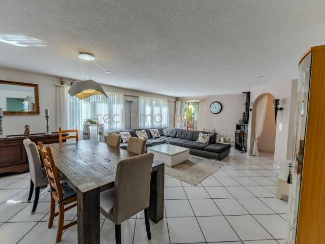 Exklusive 4.5 Zimmer Gartenwohnung mit grosszügigem Aussenbereich