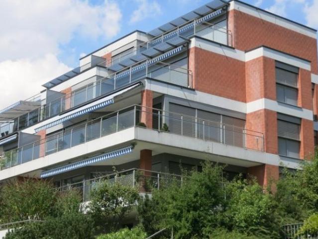 Exklusive 4.5 Zimmer Maisonette mit traumhafter Aussicht über Zürich