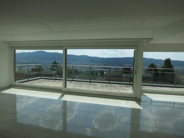Exklusive 4.5 Zimmer Maisonette mit traumhafter Aussicht über Zürich