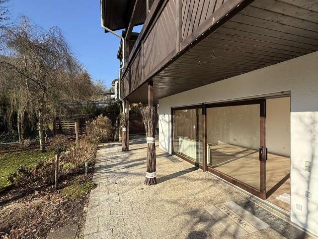 Exklusive 4,5 Zimmer Souterrain Wohnung mit EBK in Sinsheim