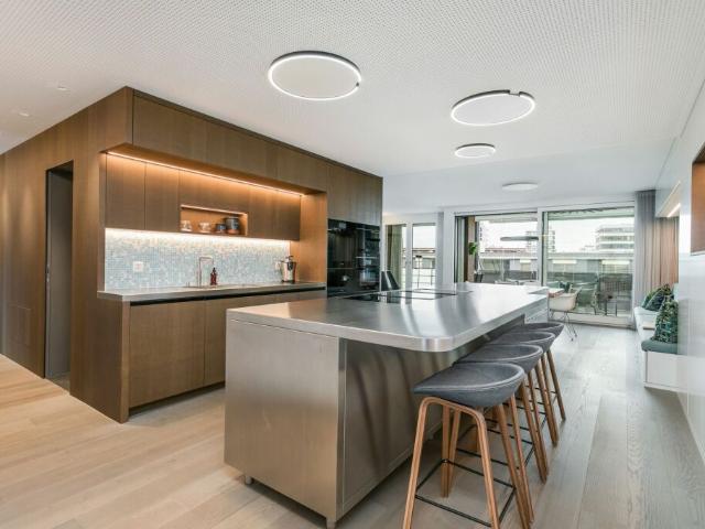 Exklusive 4.5 Zimmer Stadtwohnung in Zug