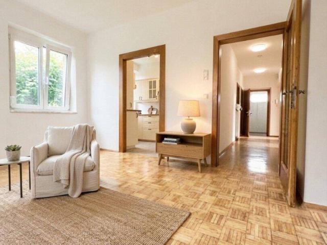 Exklusive 4 Zi Terrassenwohnung mit Garten, Garage und eigener E Ladestation in Klagenfurt am Wörthersee zu vermieten!