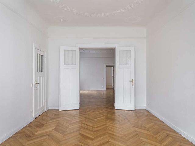 Exklusive 4 Zimmer Altbauwohnung – Eleganz und Komfort in Lichterfelde! Ohne Käuferprovision