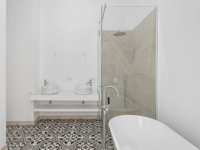 Exklusive 4 Zimmer DG BALKON Wohnung Qualität auf höchstem Niveau