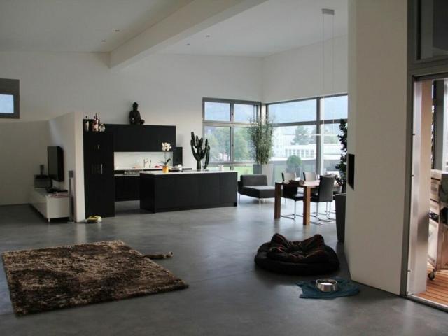 Exklusive 4½ Zimmer Loft mit grosszügiger Terrasse in Domat/Ems