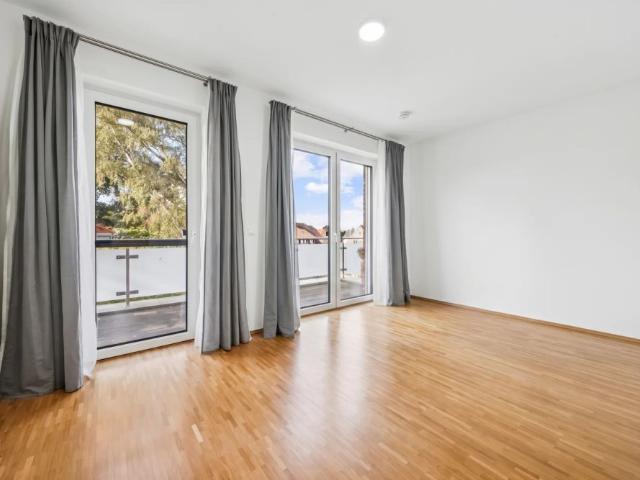 Exklusive 4 Zimmer Neubauwohnung mit zwei Balkonen