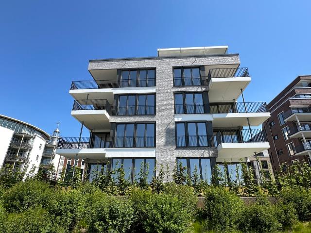 Die Elbe immer im Blick Top ausgestattete 4 Zimmer Wohnung in moderner Wohnanlage