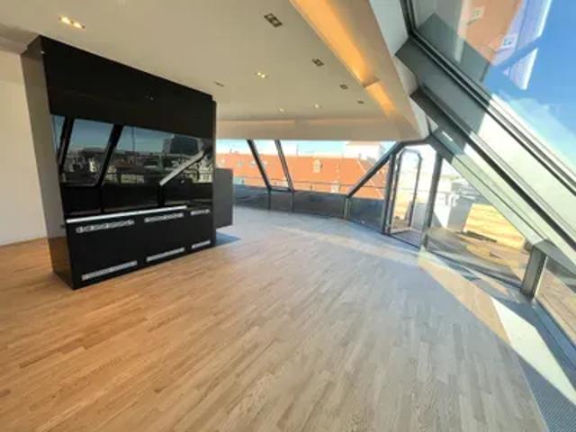 Exklusive 4 Zimmer Wohnung mit großzügiger Dachterrasse mit Blick auf Stephansdom in 1010 Wien zu mieten