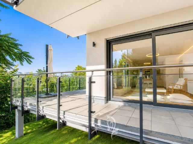 Exklusive 4 Zimmer Wohnung mit großzügiger Terrasse in hochwertiger Ausstattung