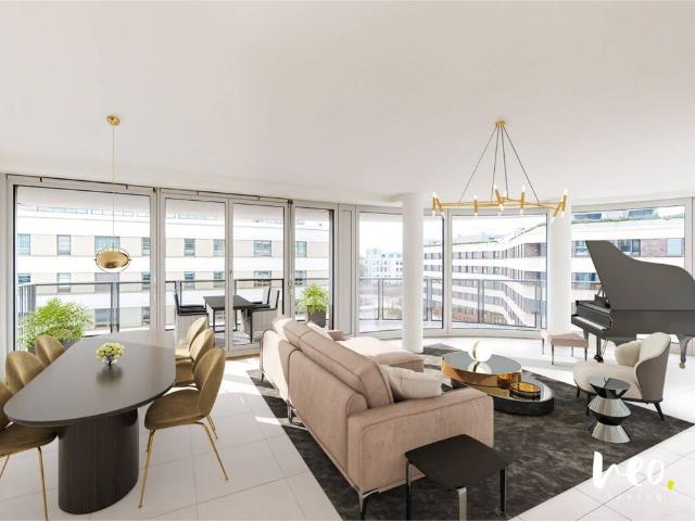 Exklusive 4 Zimmer Wohnung mit großer Fensterfront