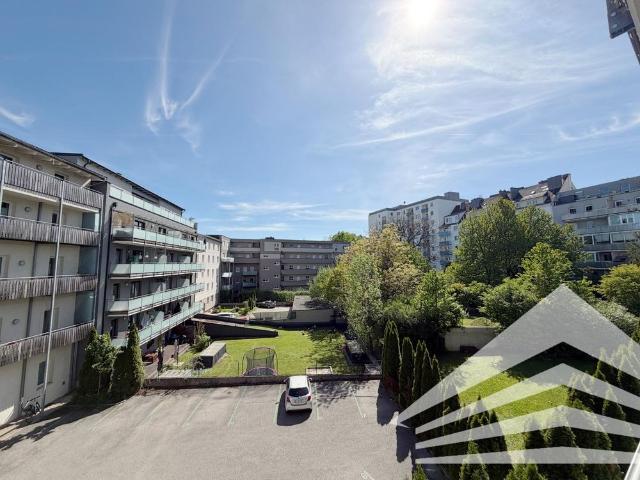 Exklusive 4 Zimmer Wohnung mit großer Sonnen Terrasse am Fuße des Froschbergs