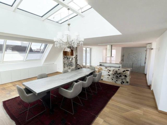 Exklusive 5 Zimmer Dachgeschoss Maisonette | 4 Terrassen | Garage | Nähe U4 Roßauer Lände | Lift direkt in die Wohnung