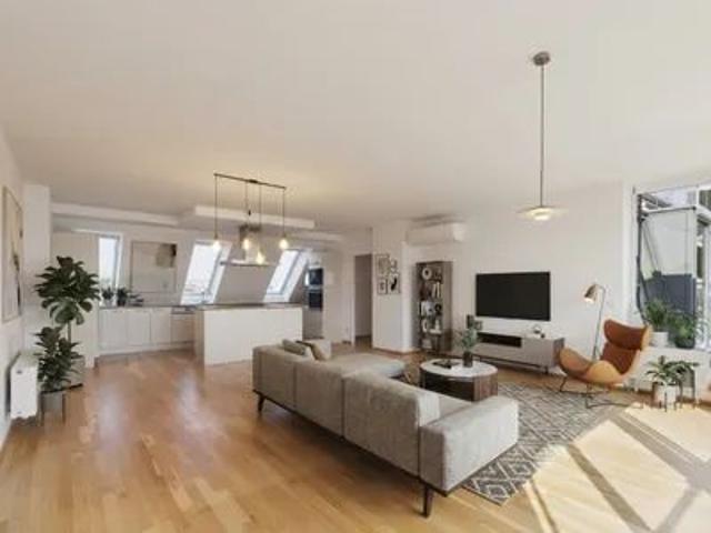 Exklusive 5 Zimmer Dachgeschosswohnung mit großzügiger Dachterrasse in 1050 Wien | Ab sofort verfügbar
