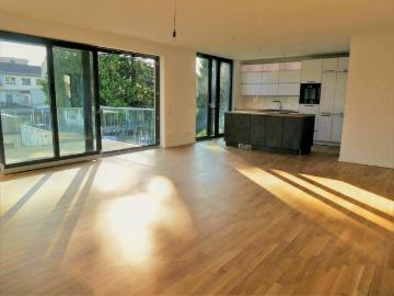 Exklusive 5 Zimmer Wohnung mit Balkon in Oberursel Taunus