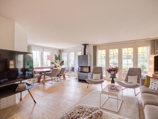 EXKLUSIVE 6.5 ZIMMER MAISONETTEWOHNUNG IM ZÜRCHER OBERLAND