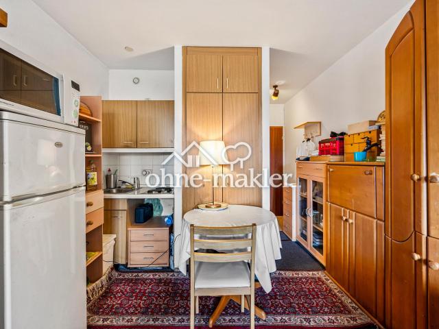 exklusive 6,2% Rendite, gut vermietete helle Wohg.+Balkon +Kellerraum + Stellpl. ohne Makler, #3012