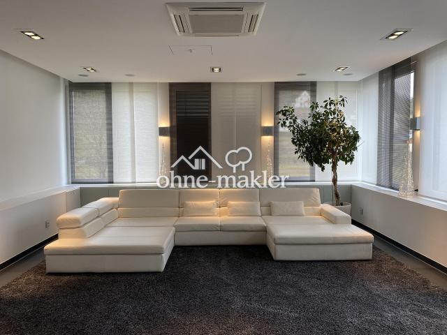 Exklusive 6 Zimmer Wohnung 304 qm/EBK/Garage/Terrasse/Garten
