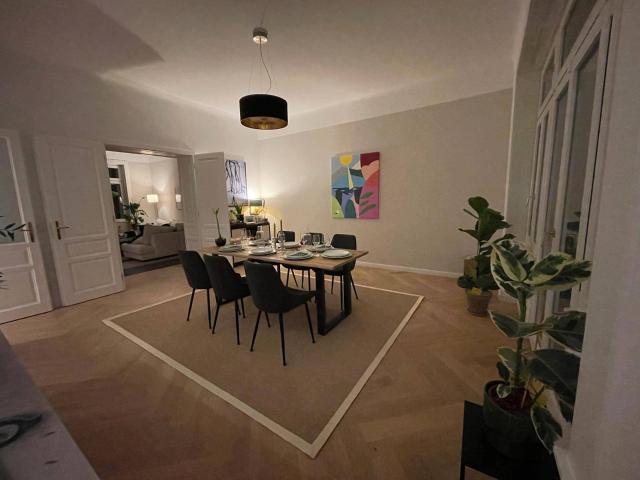 Exklusive 6 Zimmer Wohnung im 13. Bezirk: Luxus trifft Wiener Charme