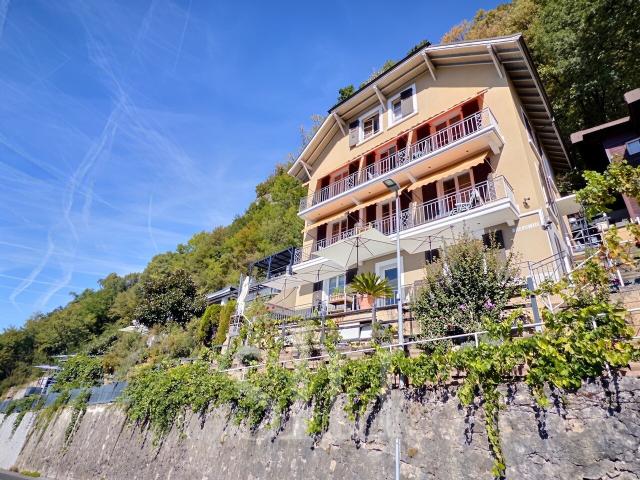 Exklusive Chance in Montreux: Gebäude, das mit Blick wertgeschätzt werden sollte
