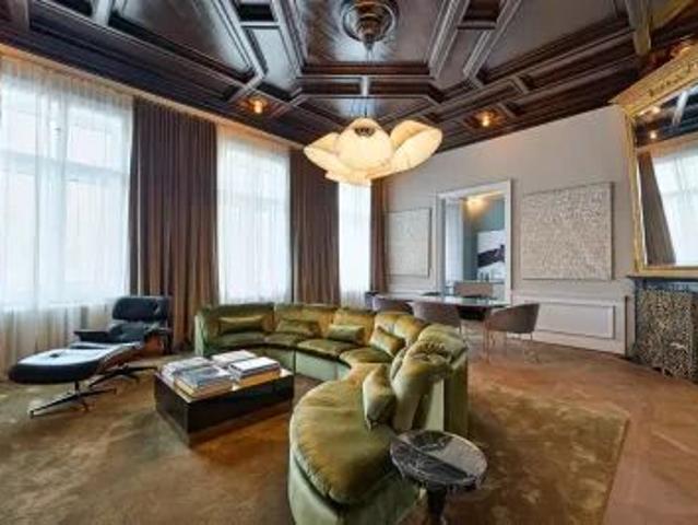 Exklusive Altbauwohnung an der Linken Wienzeile 150 m² mit Terrasse & privatem Lift