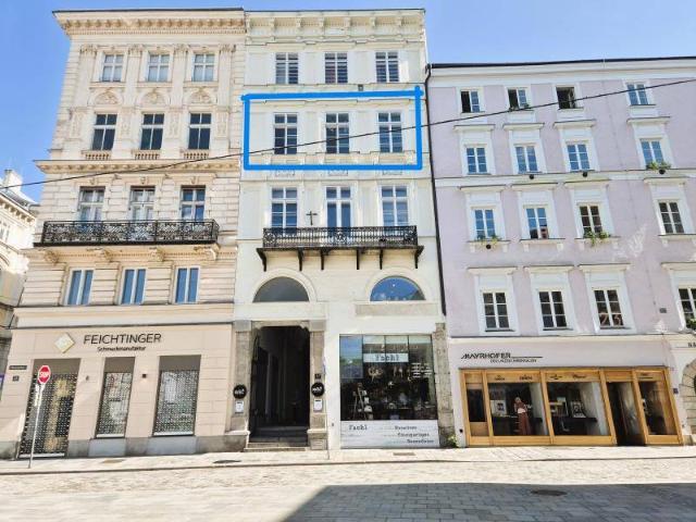 Exklusive Altbauwohnung mit Blick auf den Linzer Hauptplatz 108,49 m² im denkmalgeschützten Stadthaus!