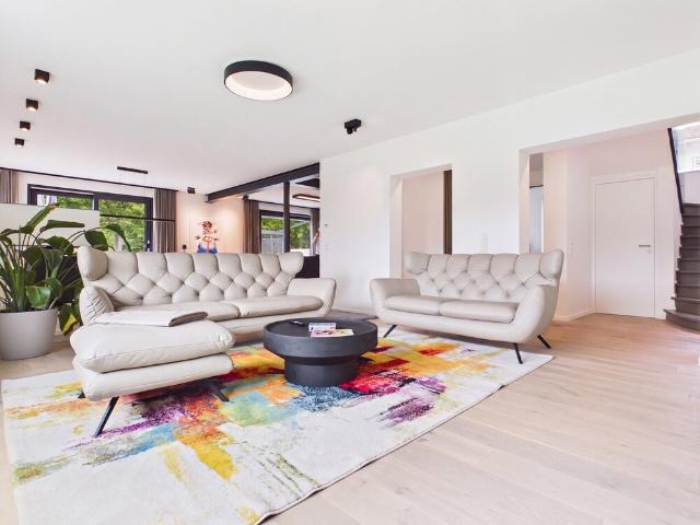 Exklusive Architektenvilla im Bauhausstil mit Smart Home & A+ Effizienz