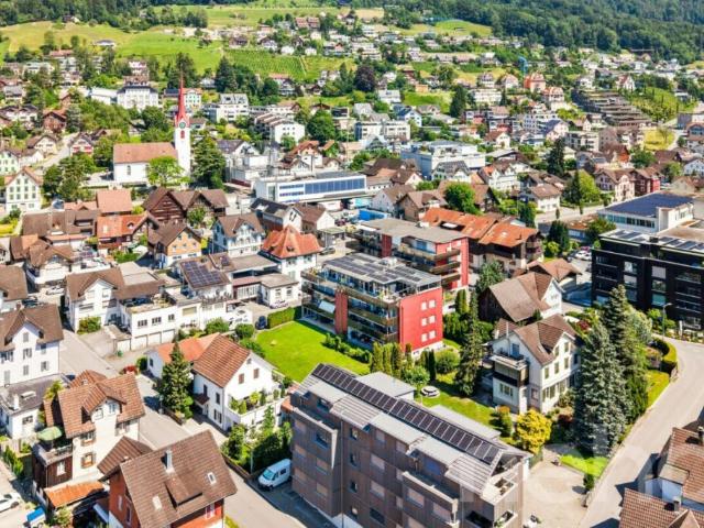 Exklusive Attika mit Wintergarten und 120 m² Terrasse