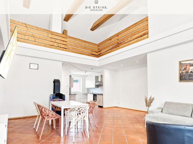 Exklusive Galerie Wohnung Eigengarten, Schwedenofen, Außenkamin