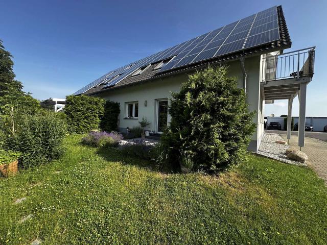 Exklusive Gartenwohnung! Stellplatz und Garage | Fußbodenheizung | Luft Wärme Pumpe