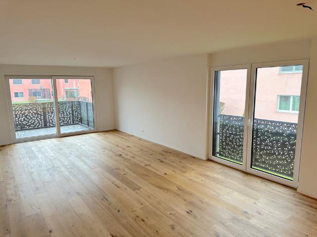 Exklusive, grosszügige und helle Wohnung in Weiach