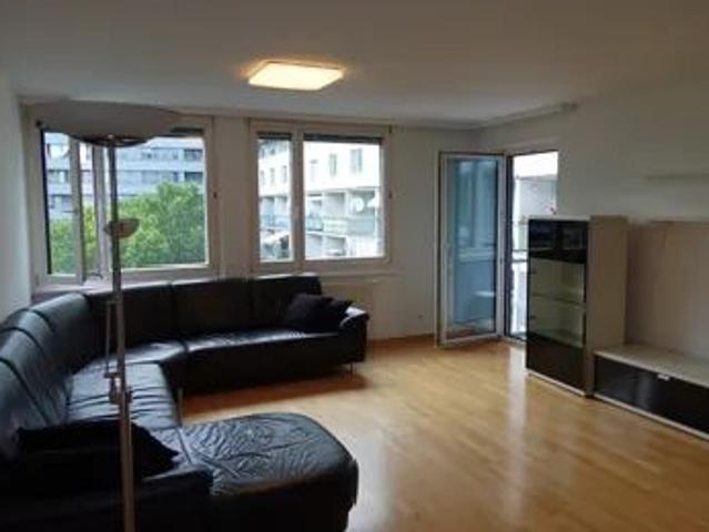 Exklusive Donau/ Uno City Lage: 94m² Etagenwohnung mit Balkon, Garagenstellplatz & Copa Beach vor der Tür