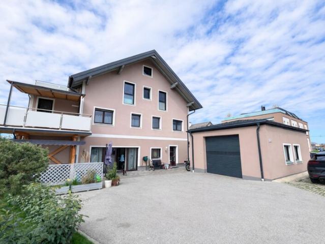 Exklusive Doppelhaushälfte mit 3 Wohneinheiten in begehrter Salzburger Lage!