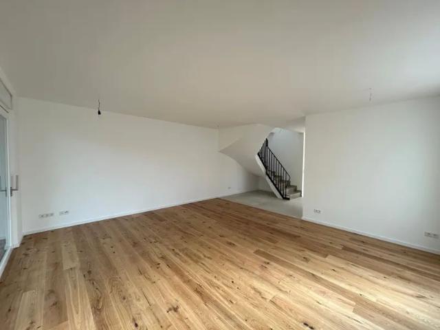 Exklusive Doppelhaushälfte mit 140 m² Wohnfläche in hochwertiger Ausstattung