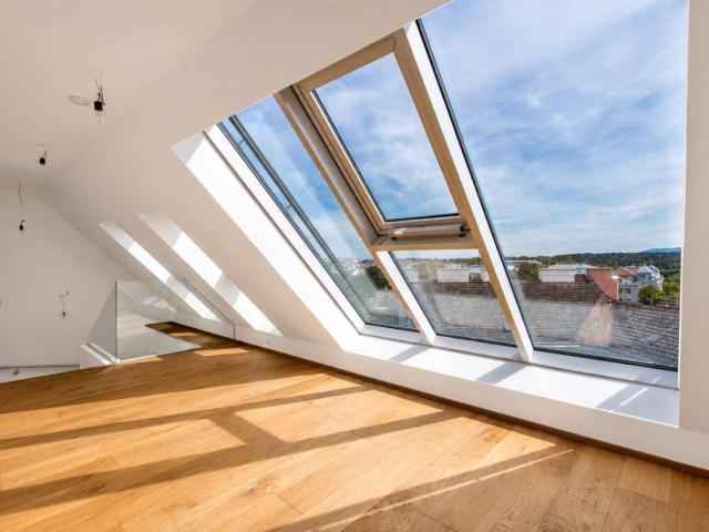 Exklusive Dachgeschoss Maisonette mit zwei Terrassen und Blick über Wien – Nähe Schönbrunn