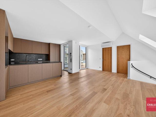 Exklusive Dachgeschoss Maisonette mit 2 Terrassen & hauseigenem Garagenstellplatz